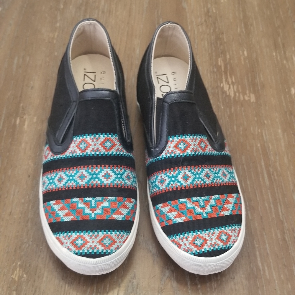 KIM & ZOZI hippie bling slip on sz 6